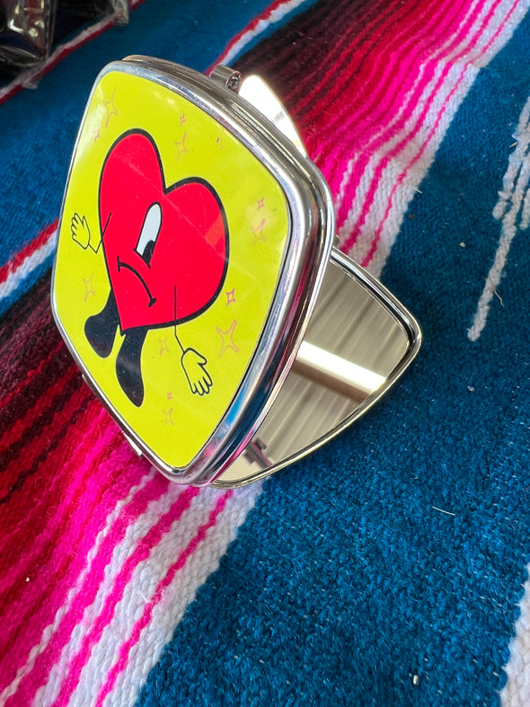Un Verano Bad Bunny Compact Mirror